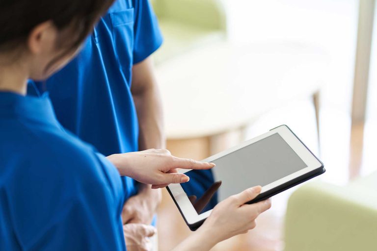 Beyond the bedside: How nursing informatics assists the contemporary nurse Beyond the bedside: How nursing informatics assists the contemporary nurse
